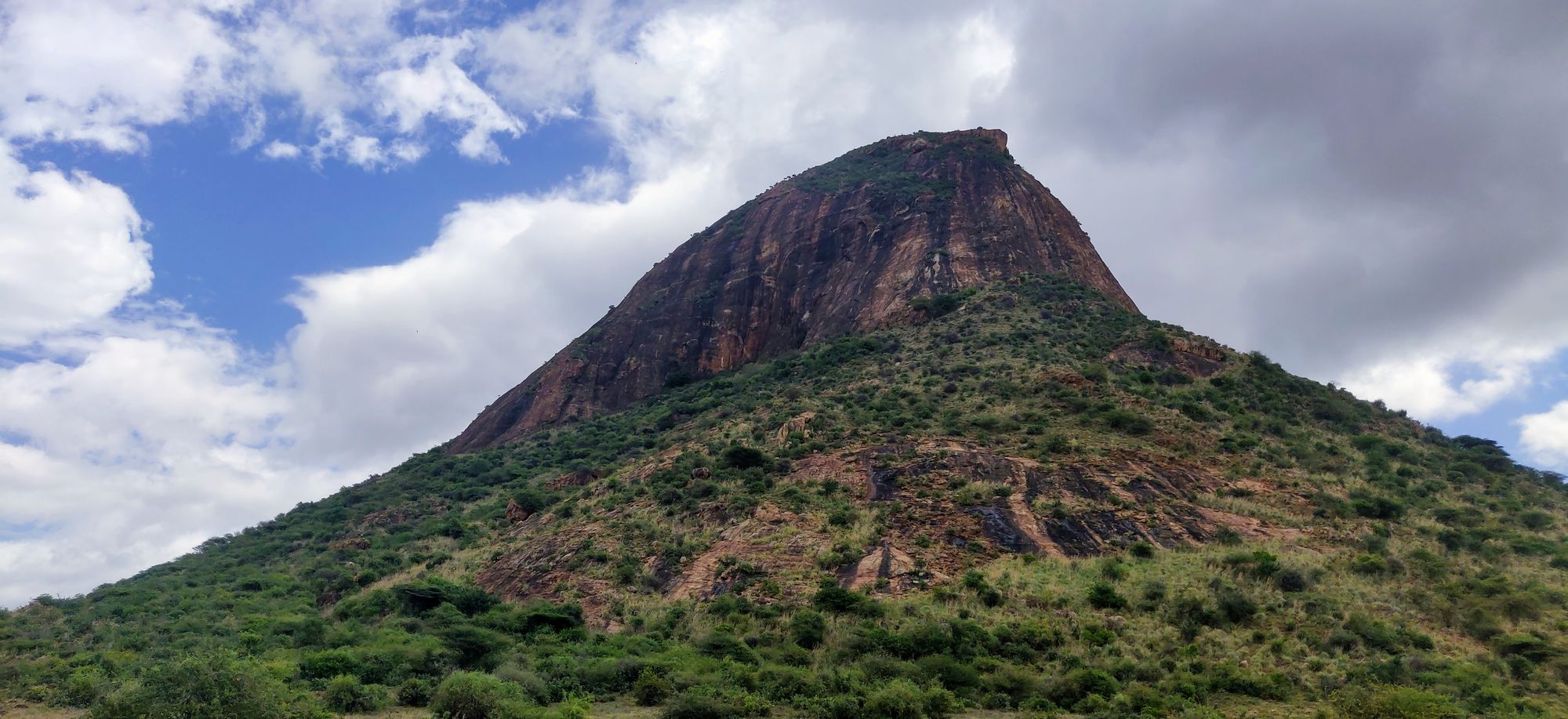 Soottu Pothai Malai - The Mysterious Hill ♾️