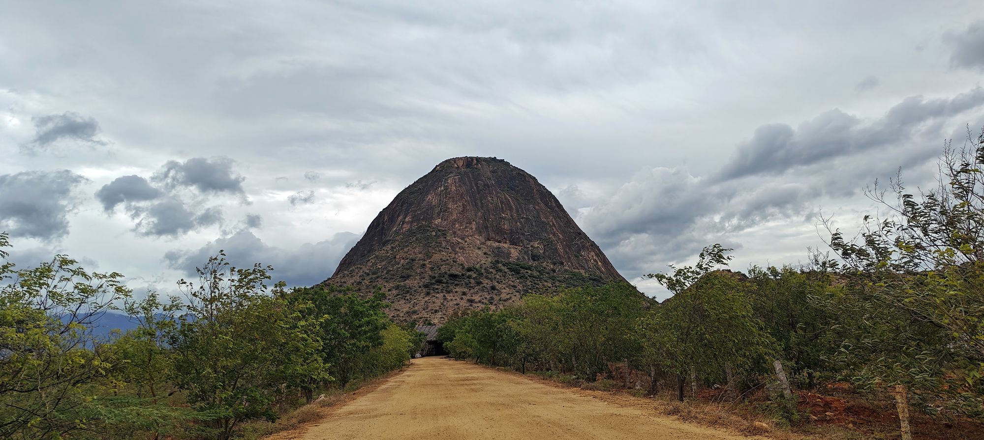 Soottu Pothai Malai - The Mysterious Hill ♾️
